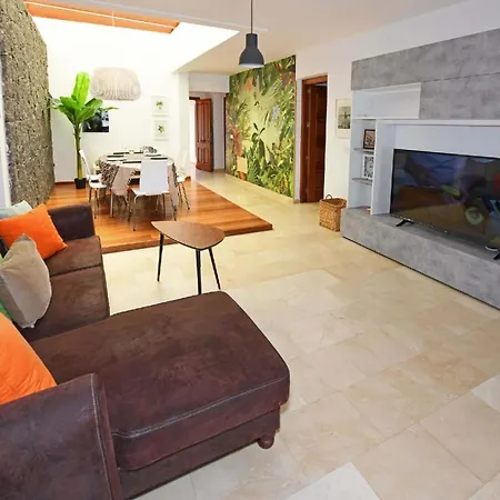 Ferienhaus Mit Privatpool Fur 6 Personen Ca 100 Qm In Playa Blanca, Lanzarote Gemeinde Yaiza - B63550